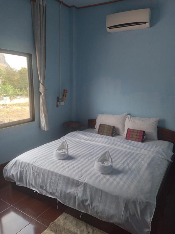 Lamorn Guesthouse Nong Khiaw Exterior photo