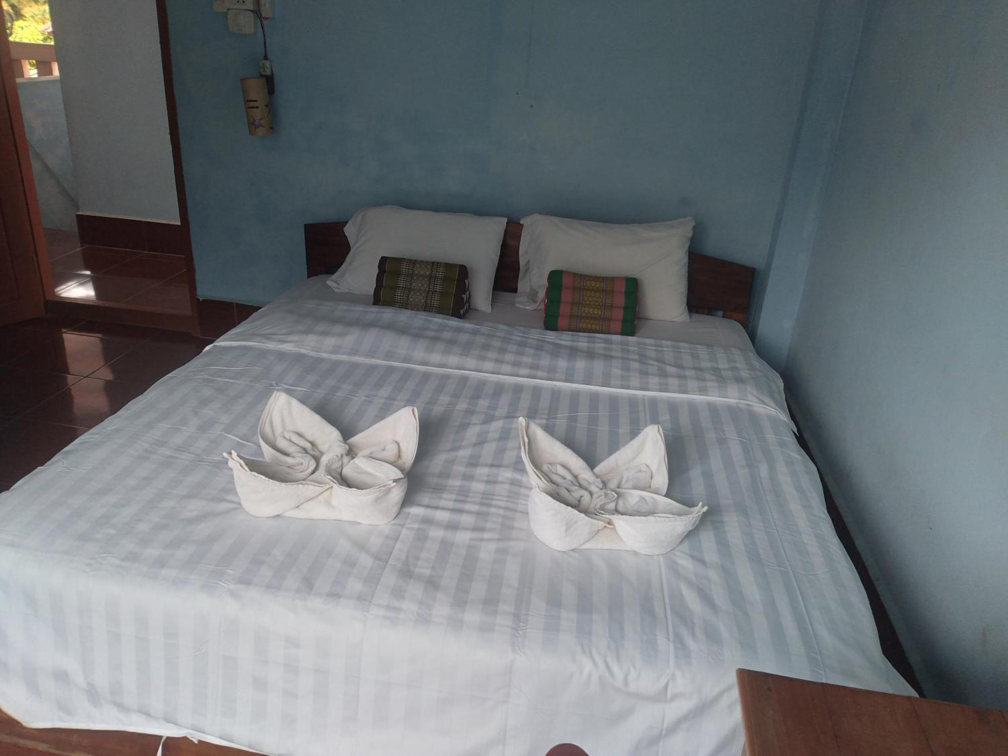 Lamorn Guesthouse Nong Khiaw Room photo